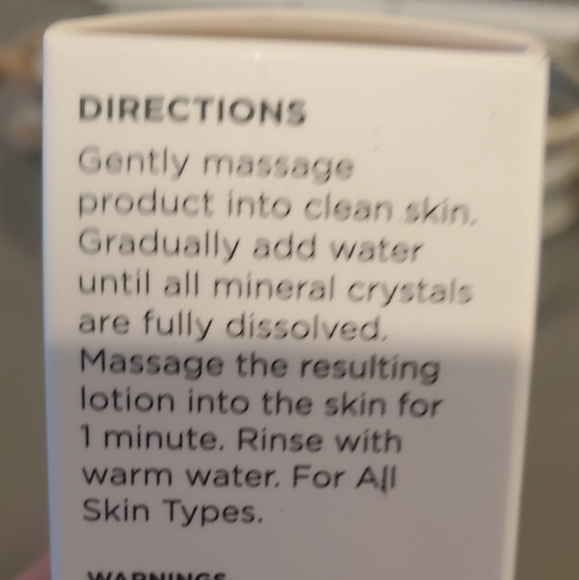 New in Box Hey Honey Cleanser - Picture 4 of 5